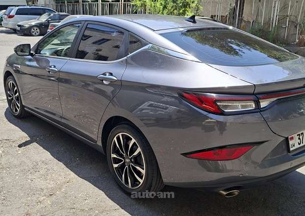 JAC J7 2023 — լուսանկար 15