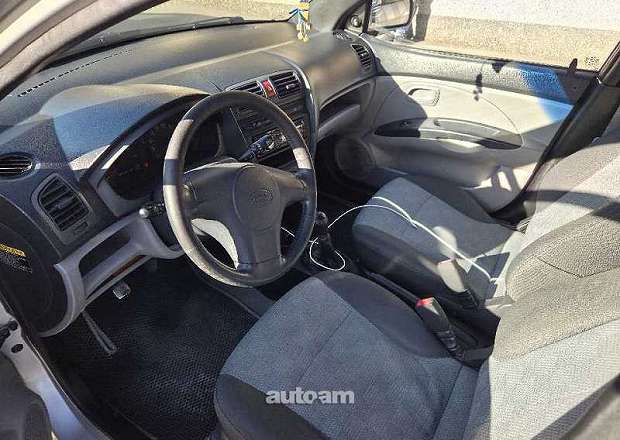 Kia Picanto 2006 — լուսանկար 6