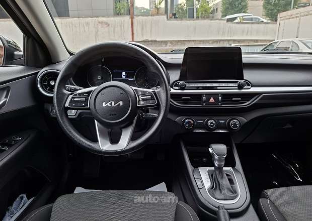 Kia Forte 2023 — photo 9