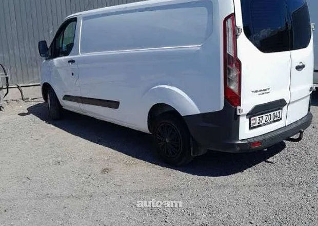 Ford Transit 2013 — լուսանկար 1