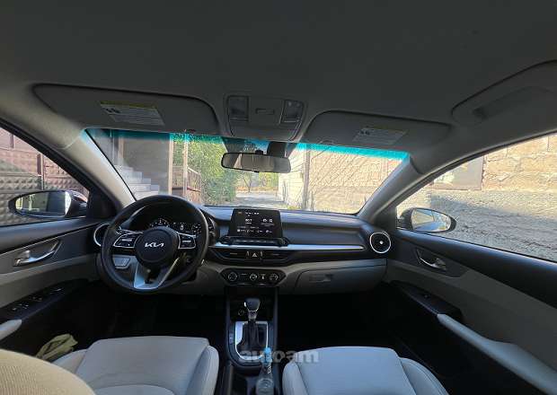 Kia Forte 2023 — photo 12