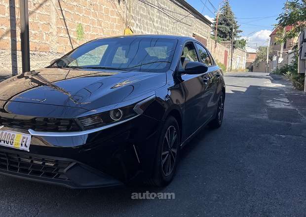 Kia Forte 2023 — photo 4