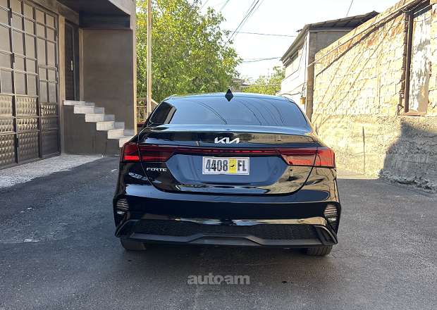 Kia Forte 2023 — photo 8