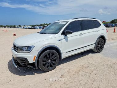 Volkswagen Tiguan  2021 