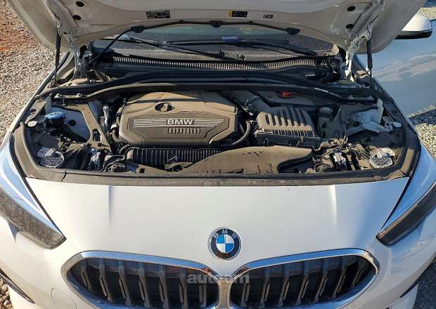 BMW 228