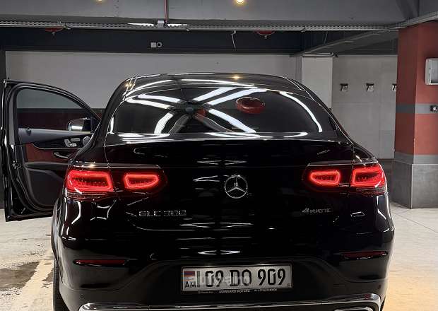 Mercedes-Benz GLC 300 2020 — լուսանկար 12