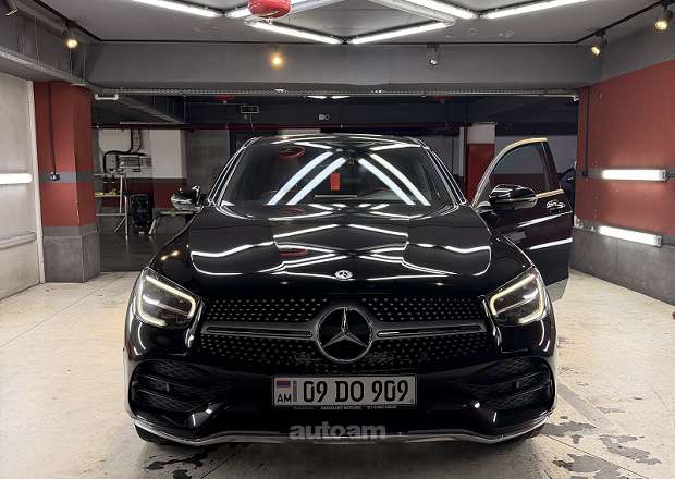 Mercedes-Benz GLC 300 2020 — լուսանկար 1