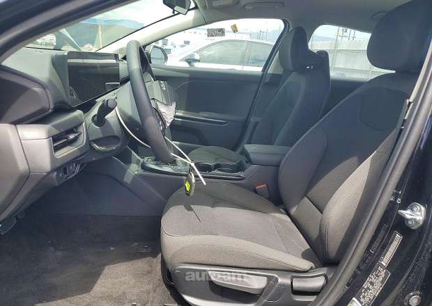 Kia K4