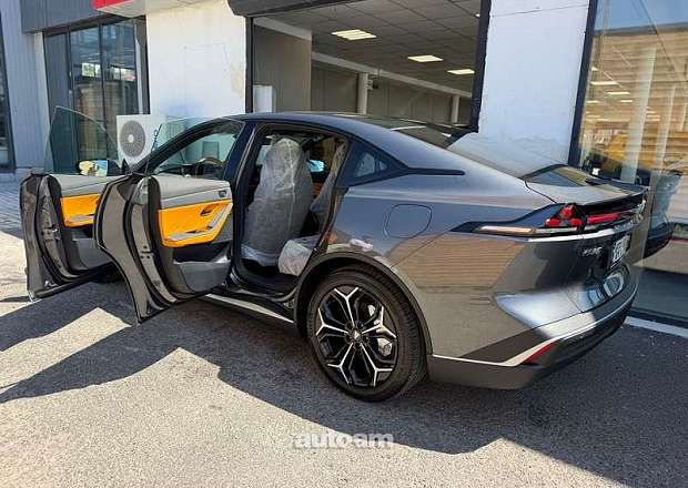 Changan Deepal SL03