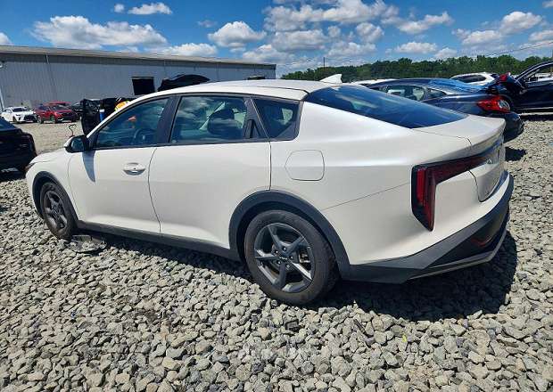 Kia K4