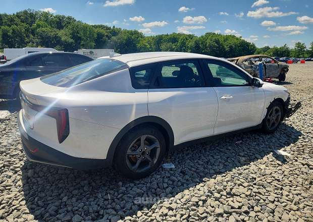 Kia K4