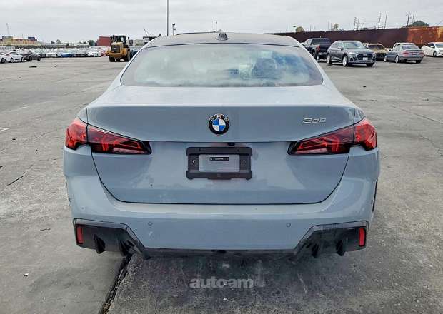 BMW 228