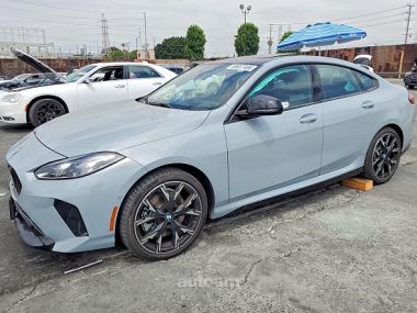 BMW 228  2025 