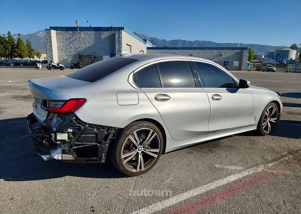 BMW 330