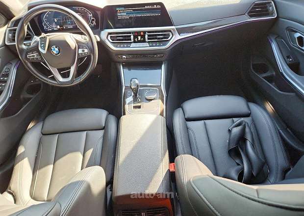 BMW 330