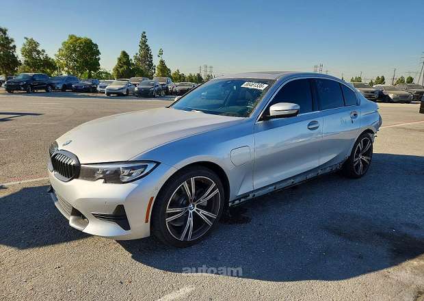 BMW 330