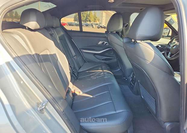 BMW 330
