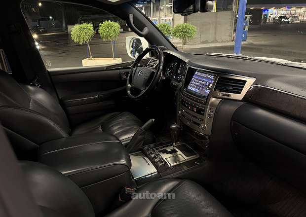 Lexus LX 570 2014 — լուսանկար 13