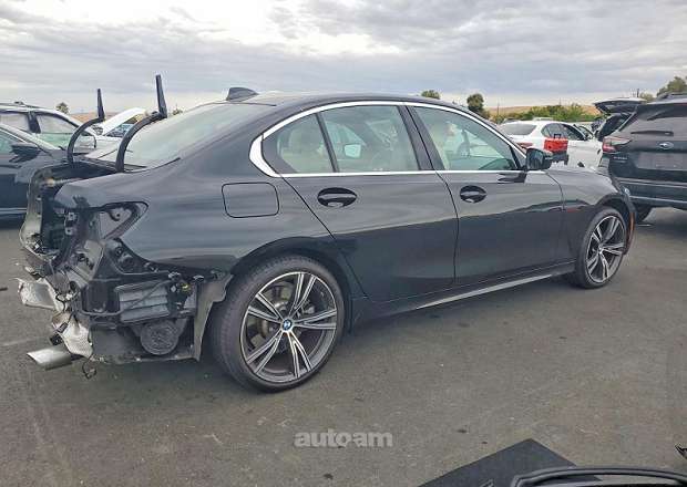 BMW 330
