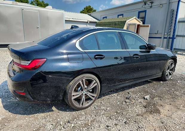 BMW 330
