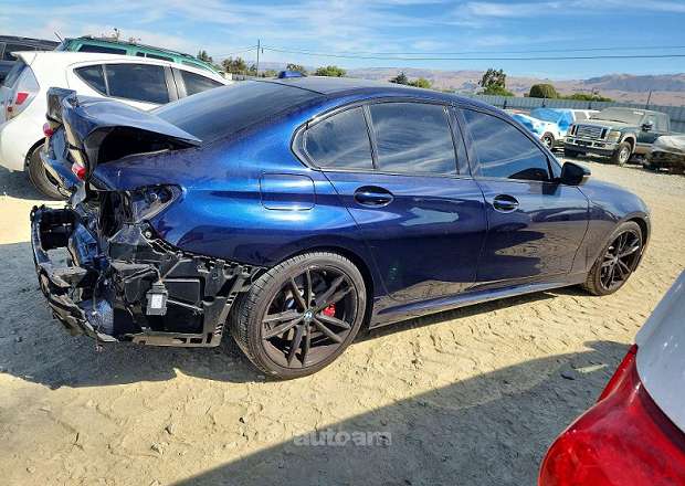 BMW 330