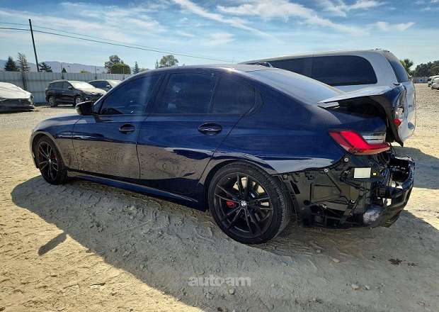 BMW 330