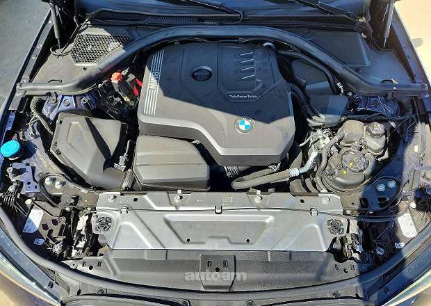 BMW 330