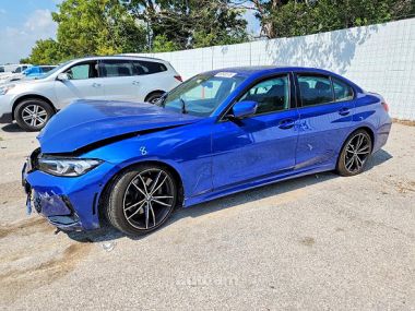 BMW 330  2023 