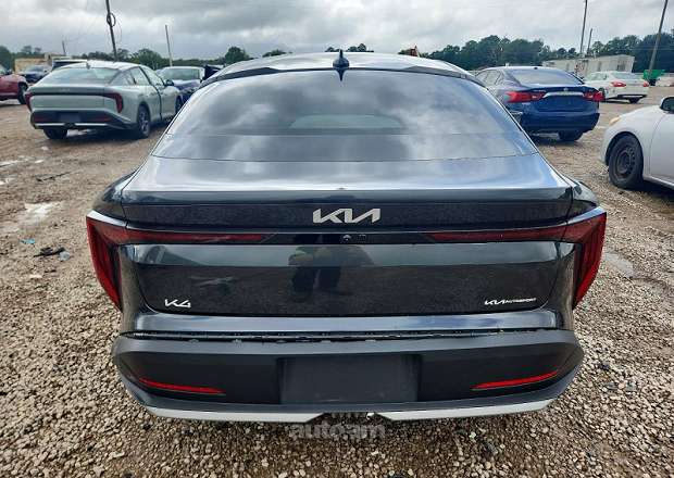 Kia K4