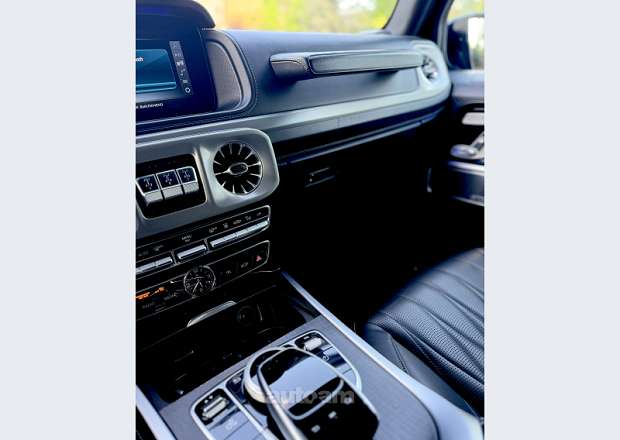 Mercedes-Benz G 500