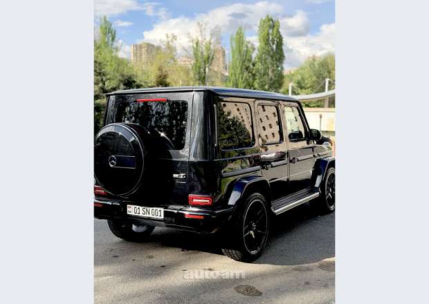 Mercedes-Benz G 500