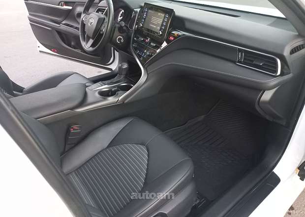 Toyota Camry 2023 — фото 12