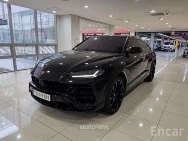 Lamborghini Urus  2021 