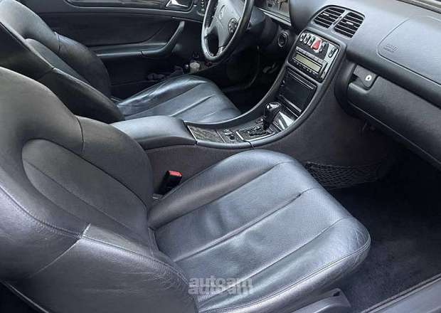Mercedes-Benz CLK 320 2002 — լուսանկար 12