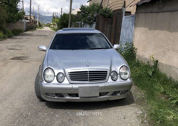 Mercedes-Benz CLK 320 2002 — լուսանկար 13