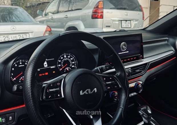 Kia Forte 2022 — լուսանկար 4
