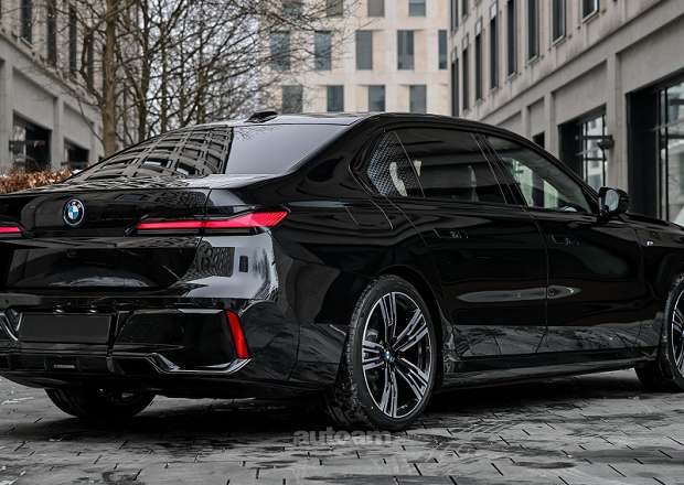 BMW 740