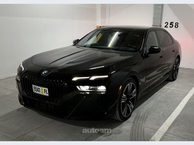 BMW 740  2023 