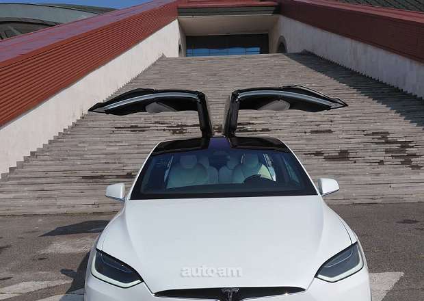 Tesla Model X 2020 — լուսանկար 13