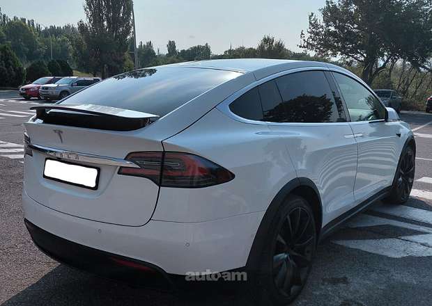 Tesla Model X 2020 — լուսանկար 15