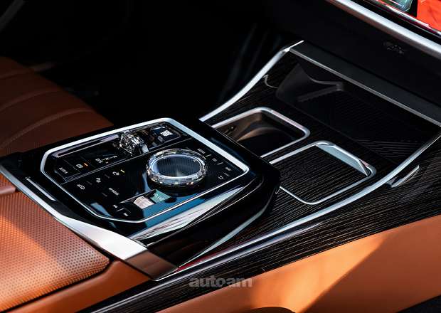 BMW 740
