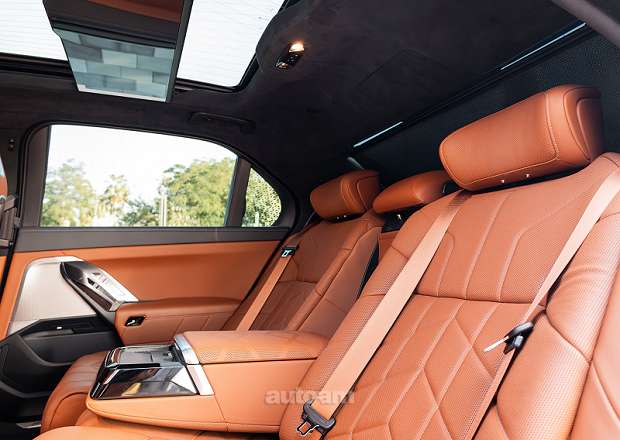 BMW 740