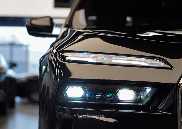 BMW 740