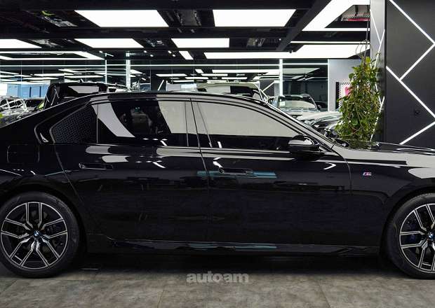 BMW 740