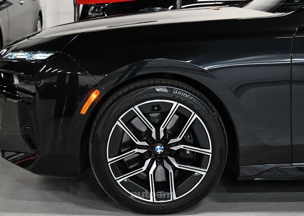 BMW 740