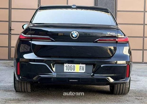 BMW 740 2023 — լուսանկար 5