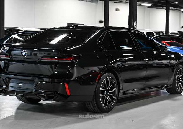 BMW 740