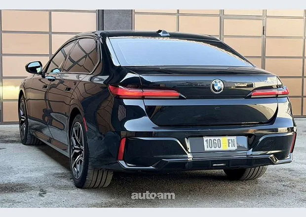BMW 740 2023 — լուսանկար 3