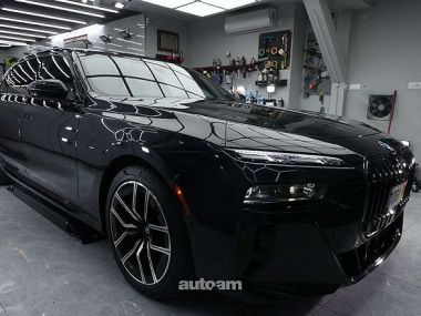BMW 740  2023 