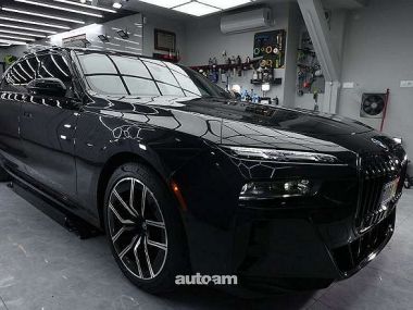 BMW 740  2023 